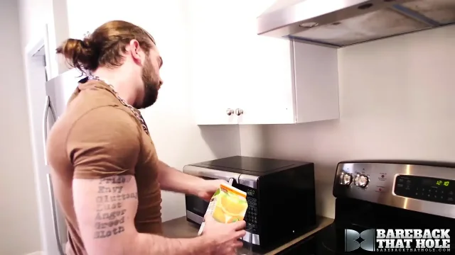 Barebackthathole Latino Romeo Davis Breeds Jeremy Feist