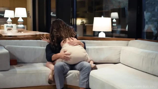 Modern-day Sins - Inexperienced Teen Rebel Lynn Begs Stepdad's Friend to Creampie Her Ass