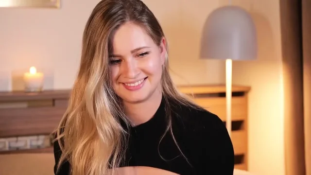 Pretty Woman Strokes Pussy