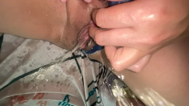 A college student decided to stroke her clitoris and experienced her first