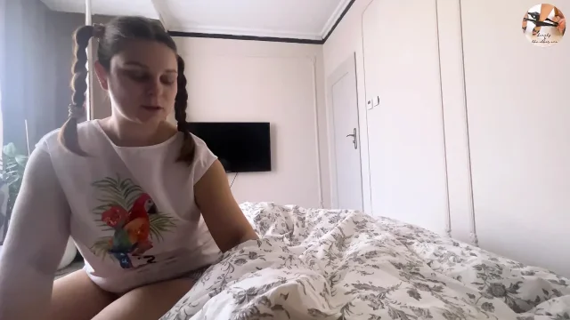 Slutty Stepsister Just Want to Suck Cock and Swallow Cum