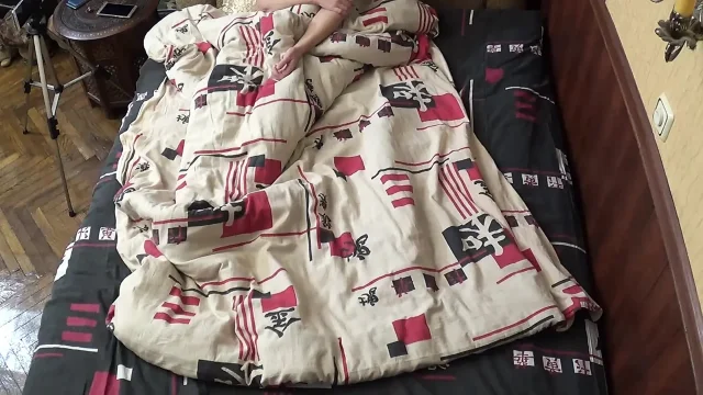 Dry Handjob from my wife in matrimonial bed