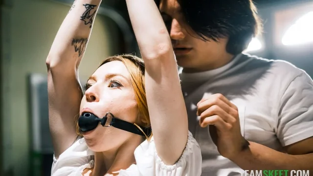Her Stepbrother Already Got a Taste of Her Pussy Now It's Her Stepdad's Turn