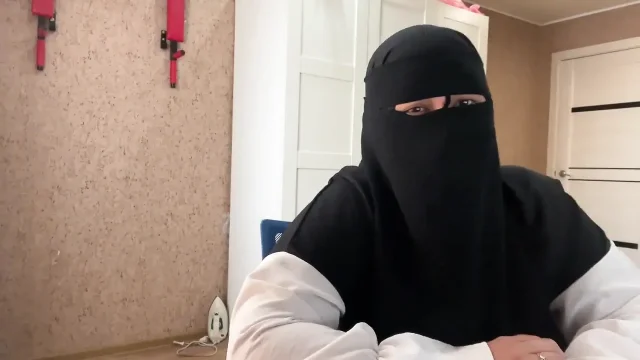 Big Boobs Arab MILF Sitting on Web Chat