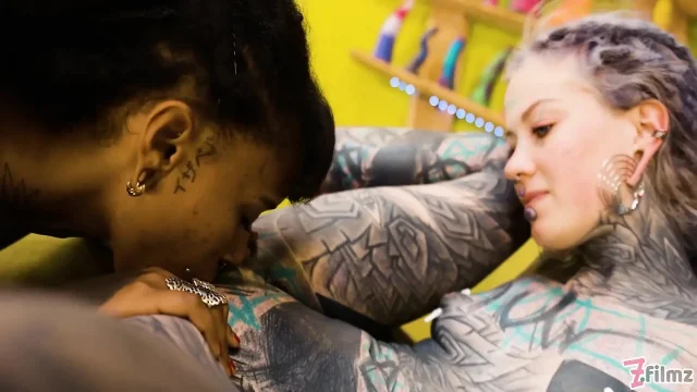 Tattoo Lesbians Hard Fuck with Strap on Squirting and Piss