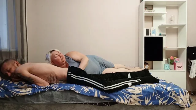 Stepmom loves it when I cum in her mouth