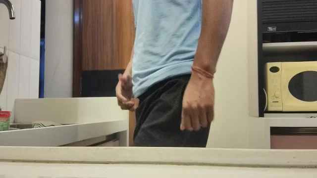 Raat ki Raat kam karne Aaye ek mad Ghar per kam bale boy na