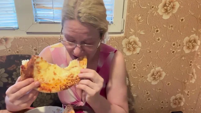 Eating and Big Belly Fetish Burping Farting