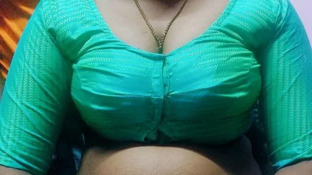 Desi mohini aunty hot sex with plumber
