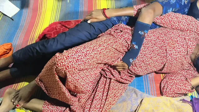 Village desi chudai khubsurat wife ki chudai chut me gaya mota land