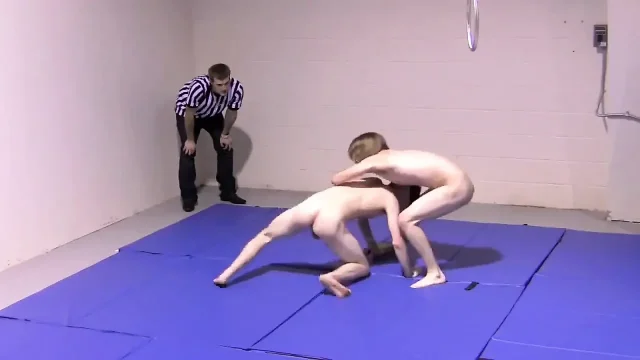Strip Wrestling - Chapter 3