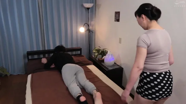 Men's Spa The Spa Girl Who Lost A Bet Has To Fuck Him Raw 3