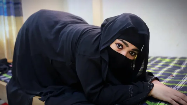 Muslim Arab MILF Unsatisfied Aunty Gets Rough Anal Fucked When stepuncle go to next room