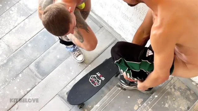 He Noticed a Guy He Saw on a Gay App and Asked Him to Have Sex Right Then and