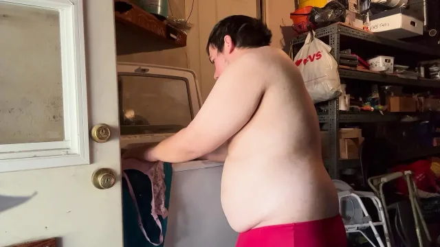 Sissy doing her laundry part2