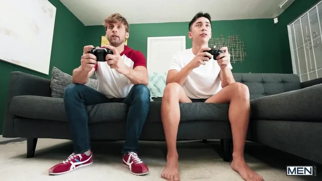 Men - Muscular Hunks Dom King and Cameron Neuton Take Turns Fucking Matthew