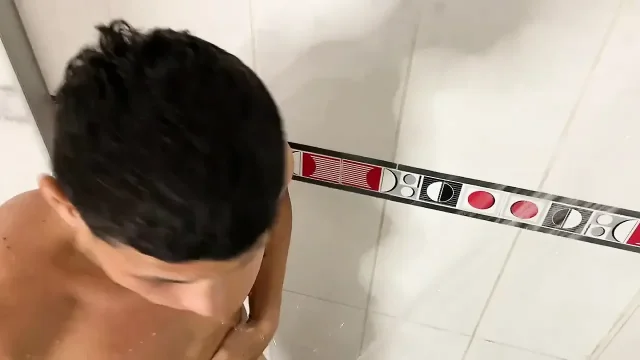 Markus Getting a Nice Shower and Ready to Get a Blowjob