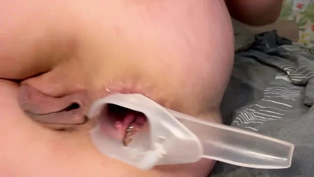 Anal speculum and pulsating orgasm