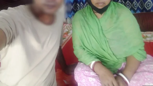 Horny Experienced and Mature Bangladeshi Step Mom Give Their Step Sons a Boner