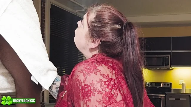 Lucky Gurl Nikki Cakes - Big Booty BBW MILF Gets Nasty in La