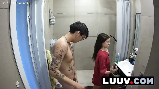 LUUV Nude students in the shower on a home camera
