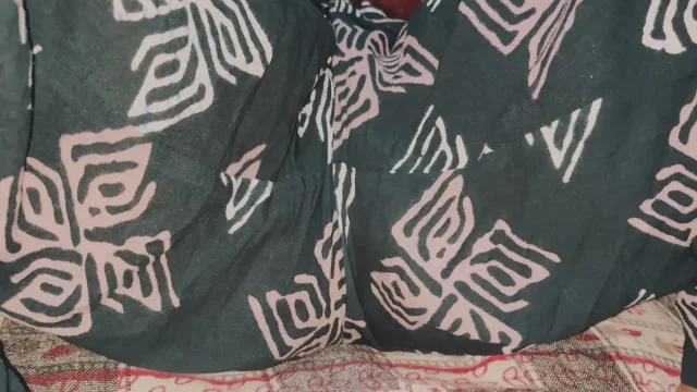 Chut khudayi aur chatayi de saath saath
