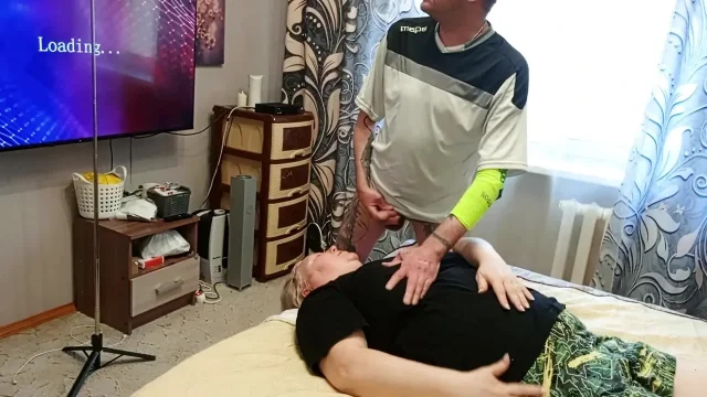I jerk off my cock and fuck my neighbor in my mouth to cum on her