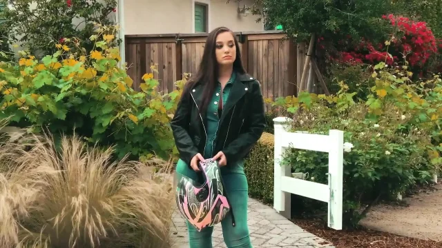 Transfixed - Cheating GF Gia Paige Almost Caught Fucking Aubrey Kate