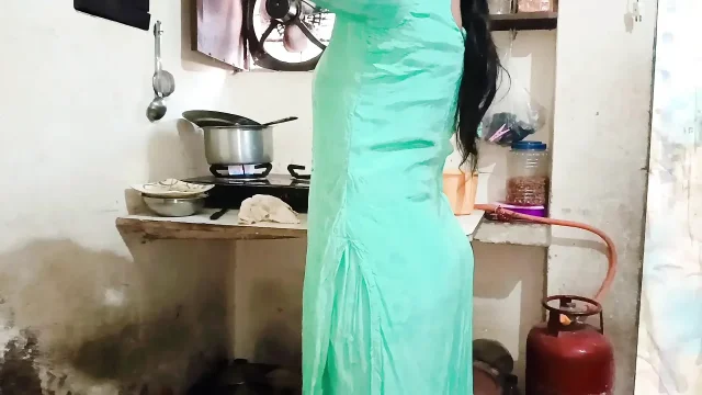 Bihari Sanjana bhabhi ready hoke boyfriend se mile ja rahi hai xxx desi sexy