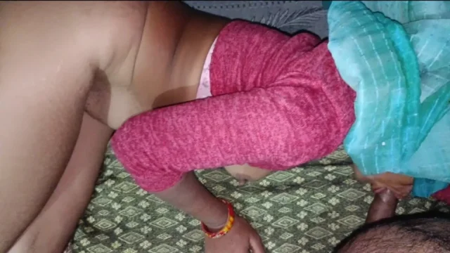 Bade Bhai Saheb's beautiful housewife was given pleasure by sucking the ass of the lad