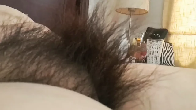 Stepmom's naked body with her fat hairy pussy up close