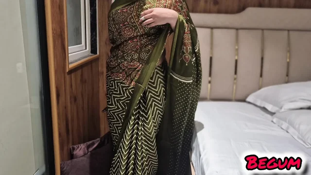Desi Bhabhi Got Fucked From Behind While Chaging Clothes