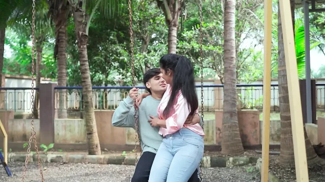 Hot aunty ne garden mein bulakar boyfriend ke sath Kiya sex hardfucking Clear Hindi Audio