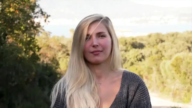 Chloé Pretty Blonde Gets Fucked Roughly
