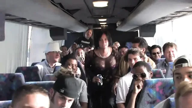 Beautiful slut looking for sex gets fucked on the bus