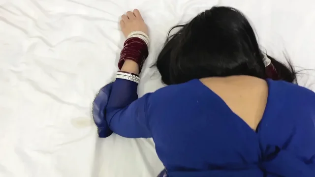 Seeing Stepfather's Thick Black Cock the Virgin Girl's Got Shook and Said to