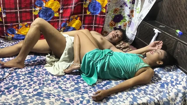 Mature Indian Man Fucking Young 18 Year Old Desi Sister-in-law