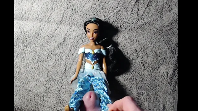 Princess Jasmin gets lot of cum