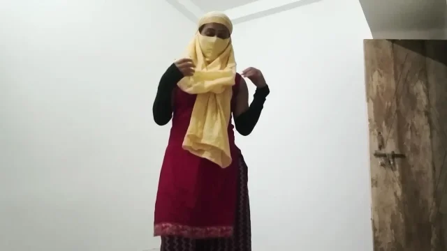 Hot Indian dever bhabhi fucking hard doggy style at home