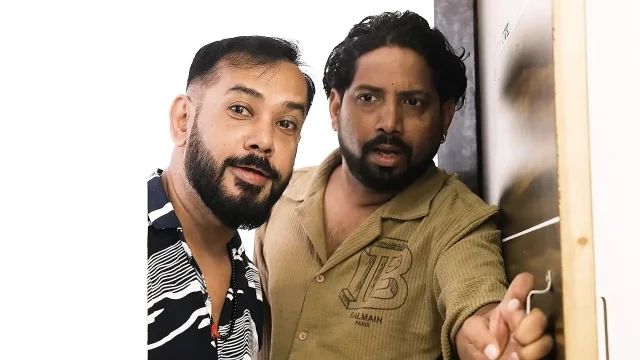 ELECTRICIAMN KE SATH CHUDAI KA MASTI A STORY OF TWO ELECTRICIAN AND A HOUSEWIFE