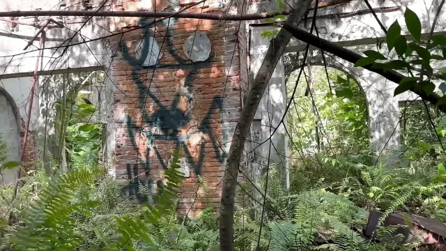 Always Makes Me Horny Walking in Abandoned Places and Jerk off Jona Ortiz Ortizjona