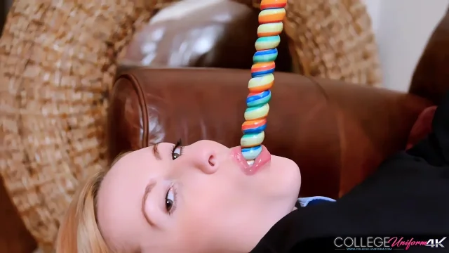 Mo'lolly Featuring Sophia Smith