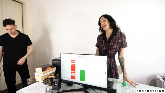 Brisen the Squirting Slut Secretary