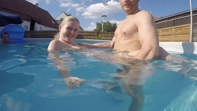 Julia Have Sex Poolparty