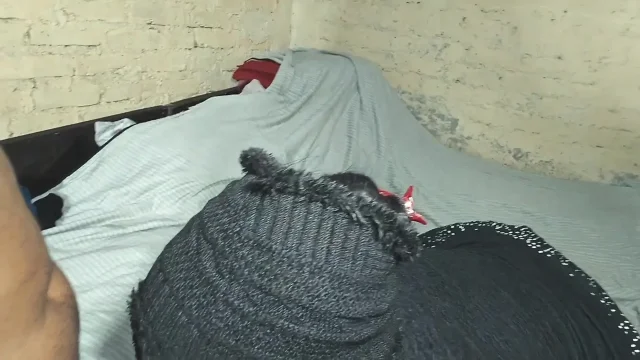 Loade ko mango ki tarah chusti hai