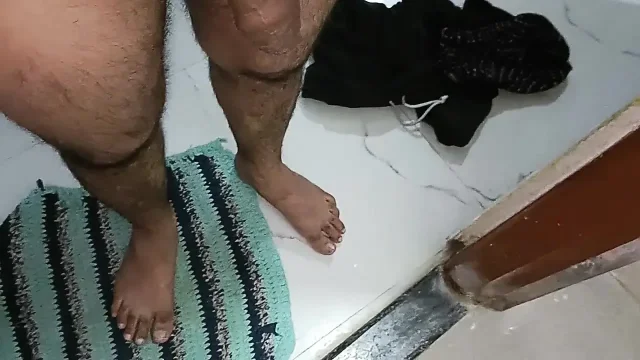 Mera Saman taiyar Hai pappi mein ghusne ke liye