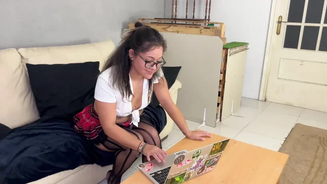 I Fuck My Classmate's Slut She Likes Me to Fuck Her Mouth Hard