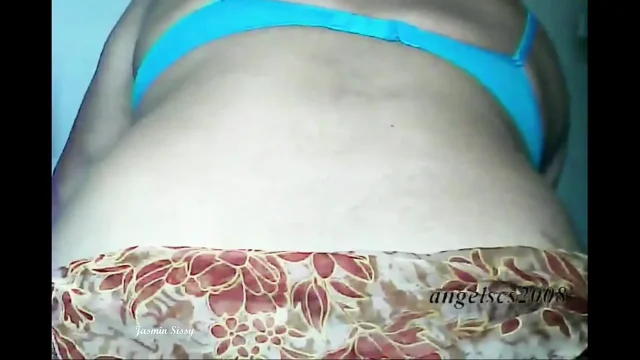 Jasmin Desi Crossdresser Tgirl Flashing in Transparent Saree & Sexy Bra