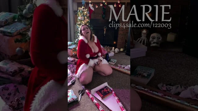 Vibrating Panties While Wrapping Gifts - BBW Masturbation - Dirty O Faces - Two