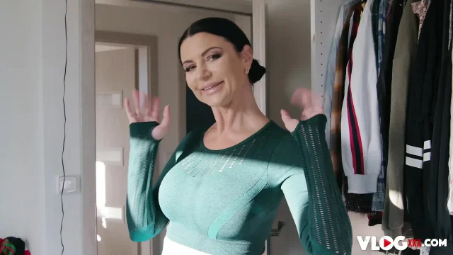 Busty MILF Ania Kinski Steamy Photoshoot Ends With Dick Ride